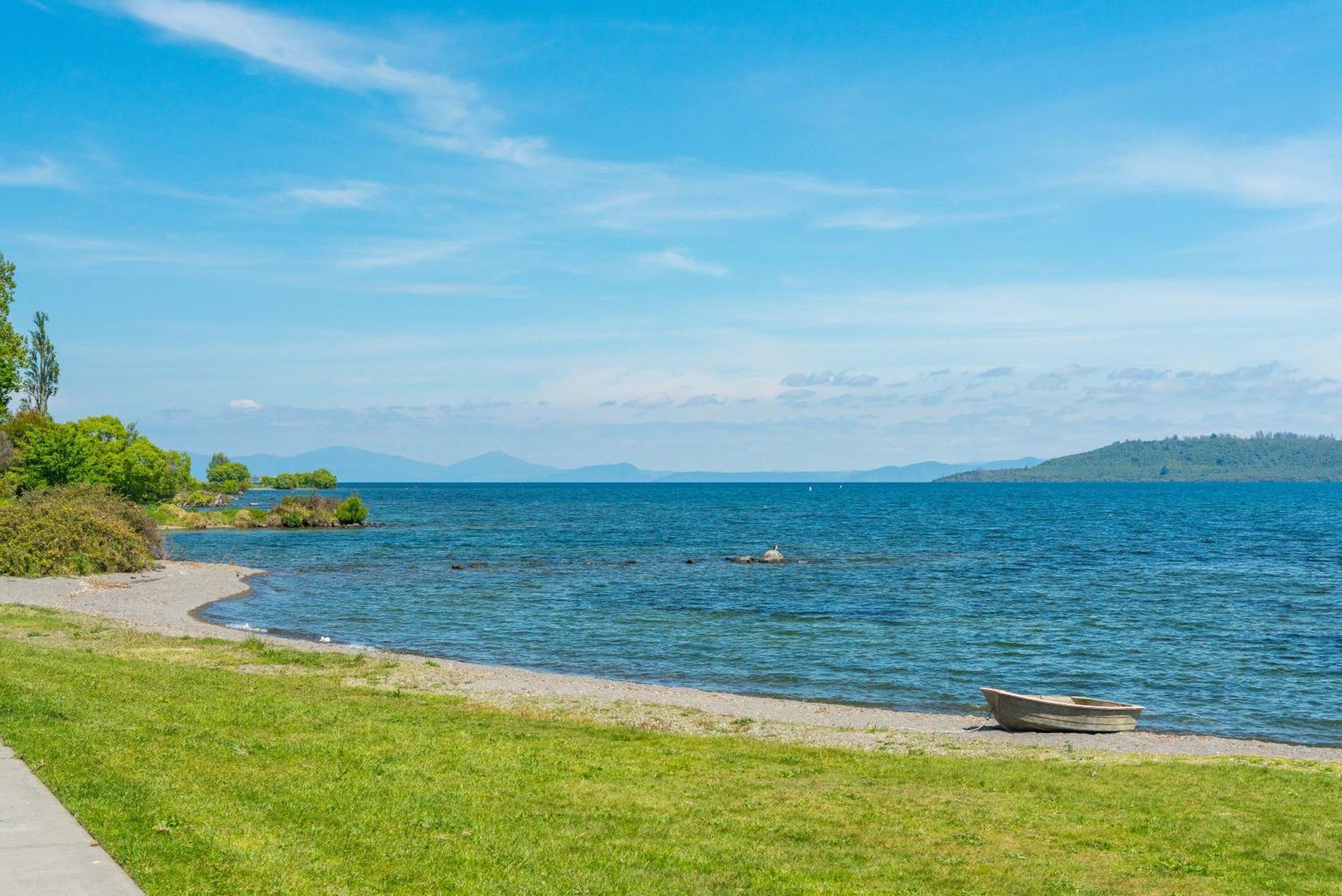 Lakeview Cottage - Rainbow Point Holiday Home Taupo Zewnętrze zdjęcie